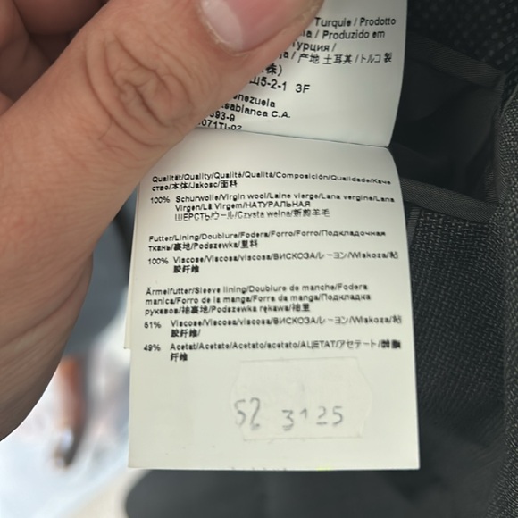 Hugo Boss grey suit - Picture 4 of 4